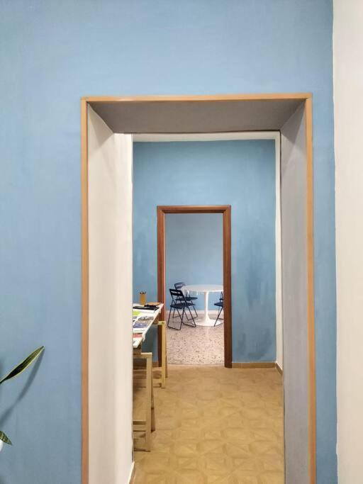 Art House - Station Apartment